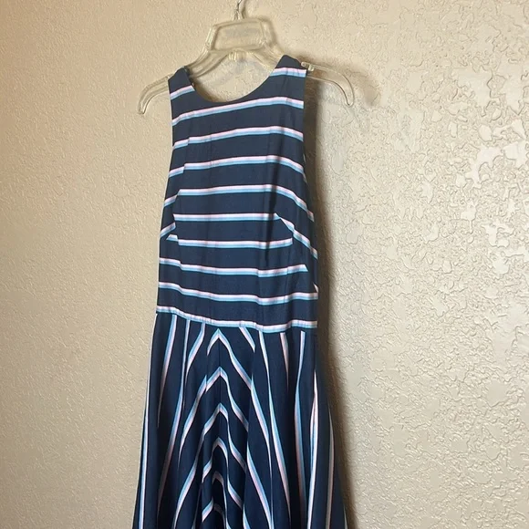 Eliza J Chevron Blue Stripe Fit And Flare Dress with pockets size 8 - Picture 3 of 13